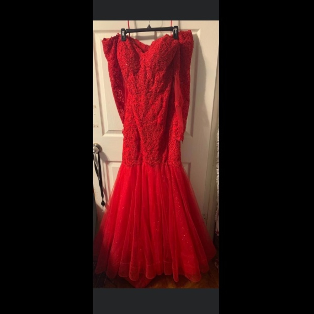 Red mermaid long sleeve prom dress